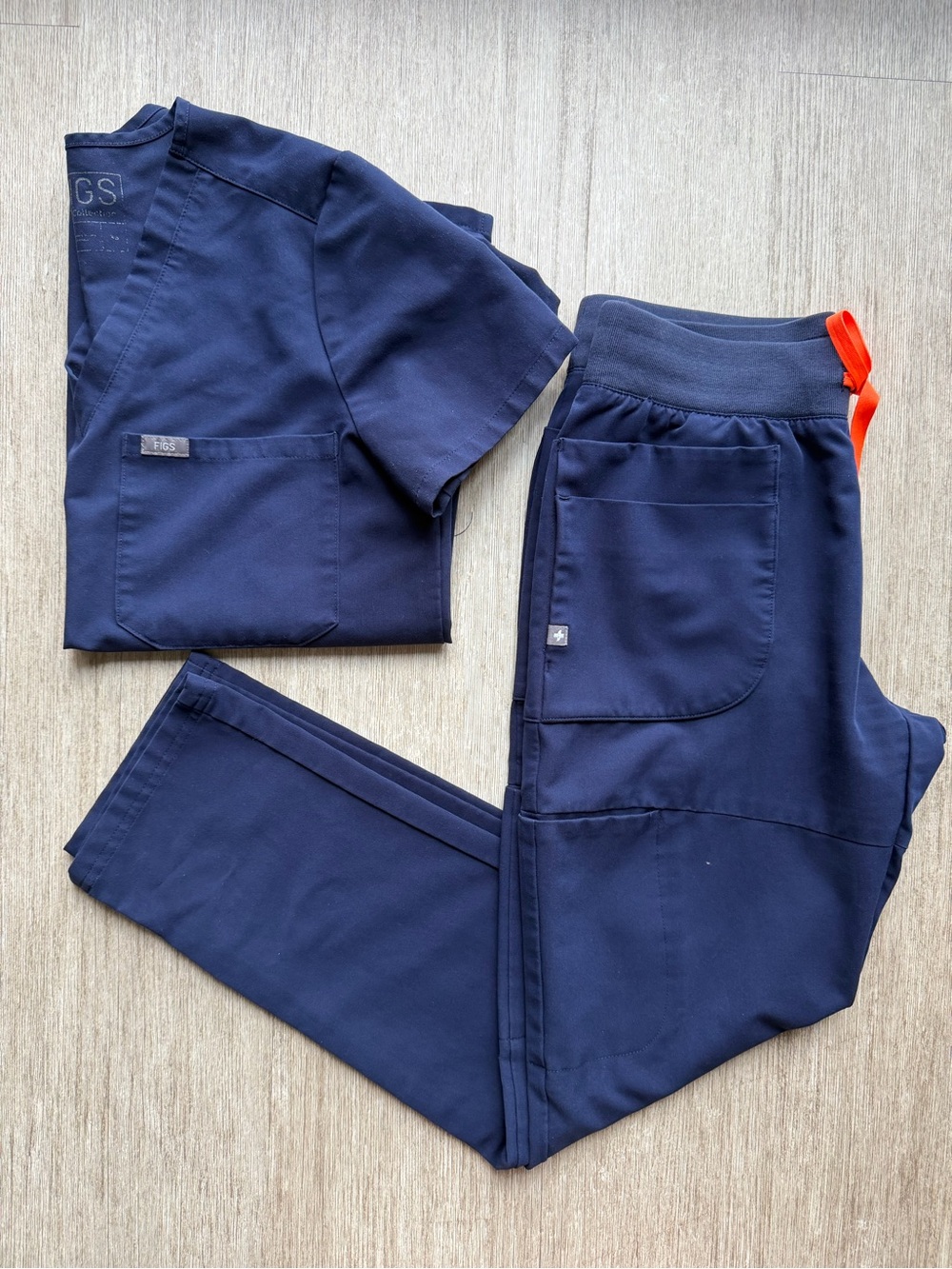 Figs Catarina Scrub Top XS and Limited Edition Nepal Scrub Pants XSP, Navy